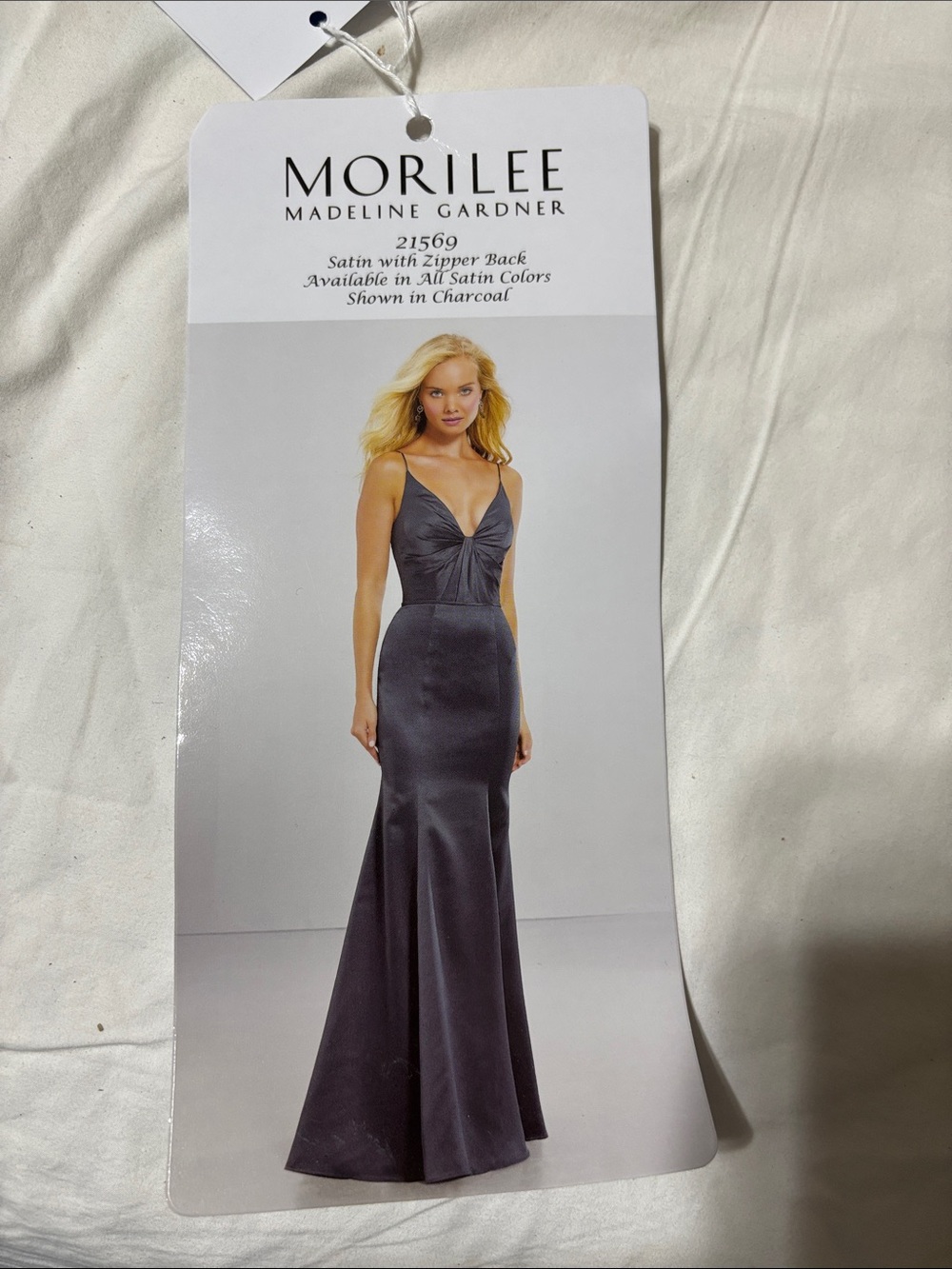 Mori Lee navy blue Satin V-Neck Mermaid Gown. Fully lined. NWT